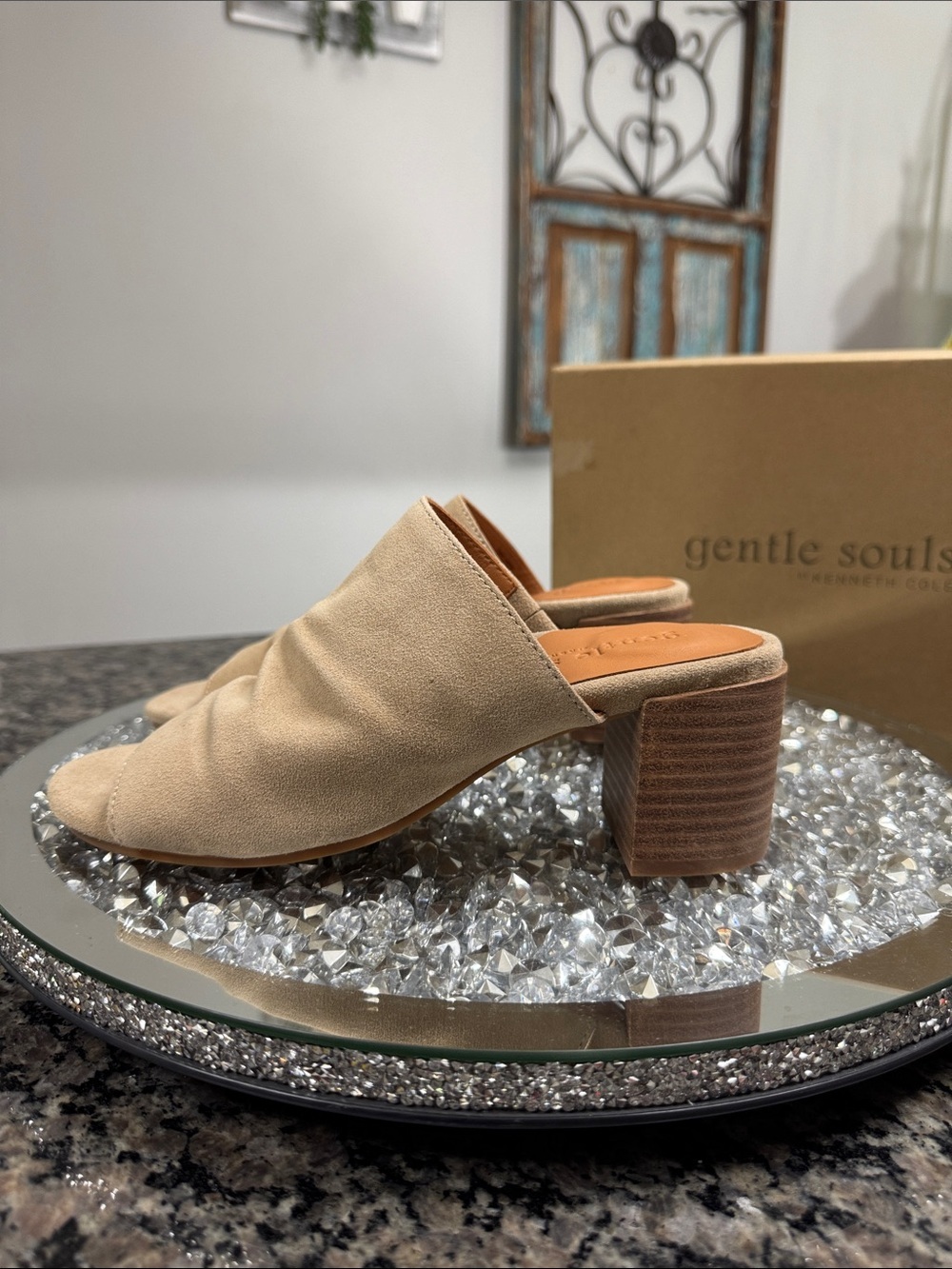 gentle souls by Kenneth Cole Chas taupe mushroom suede stacked heel mule NEW 7.5